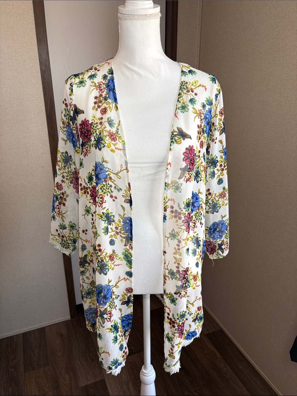 Skies Are Blue Floral Chiffon Fringe Kimono Cardigan Boho Sheer Layering Medium